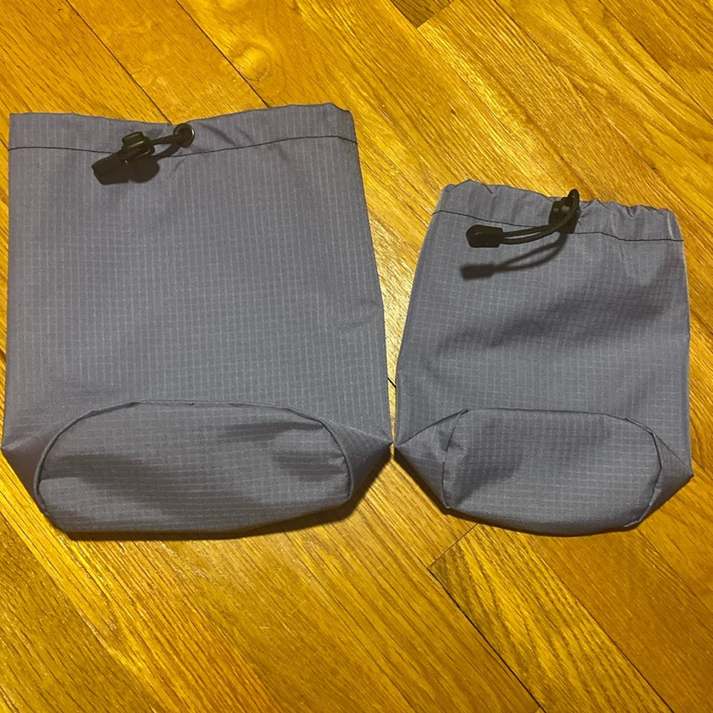 Tom Bihn Travel Stuff Bag Set. Size 2&3. EUC. color is dusk (purple)